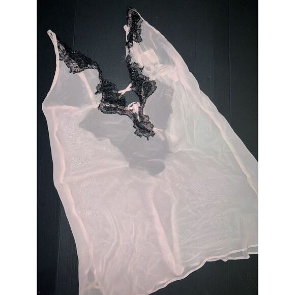 Victoria's Secret S slip BABYDOLL ice PINK BLACK lace GOLD DREAM ANGELS LONDON - Picture 2 of 4
